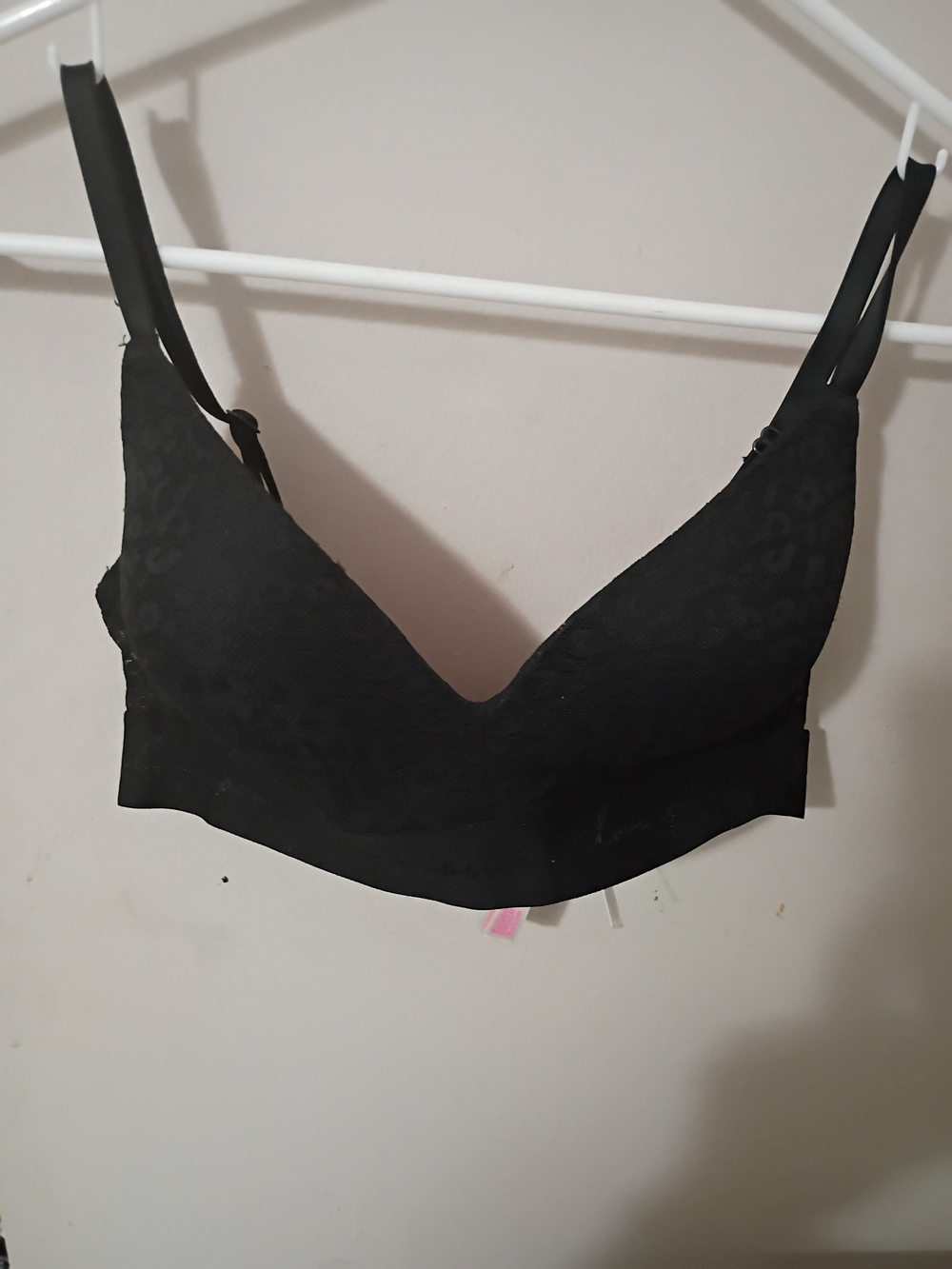 PINK Victoria's Secret Black Wireless Wear Everywhere lightly lined bra